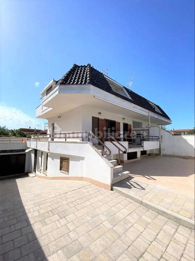 Villetta a schiera in affitto a Ardea