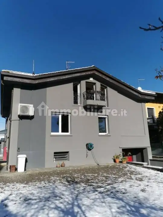 Villa in asta a Cureggio