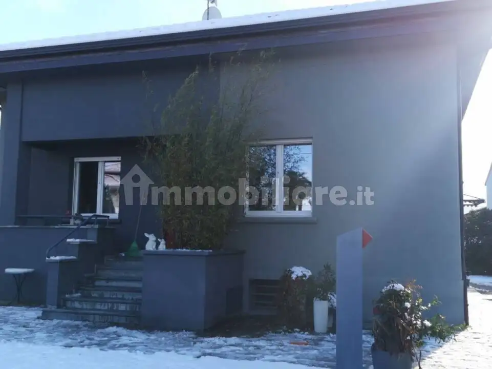 Villa all'asta via Martiri Della Libertà, 9, Cureggio - foto 2