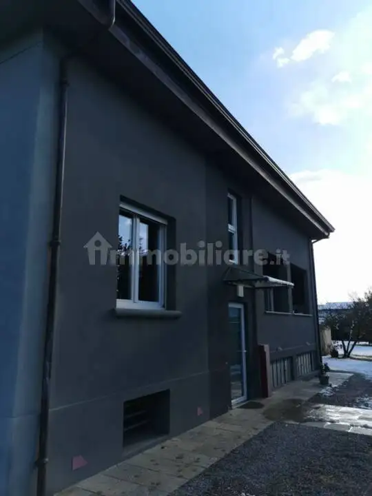 Villa all'asta via Martiri Della Libertà, 9, Cureggio - foto 3