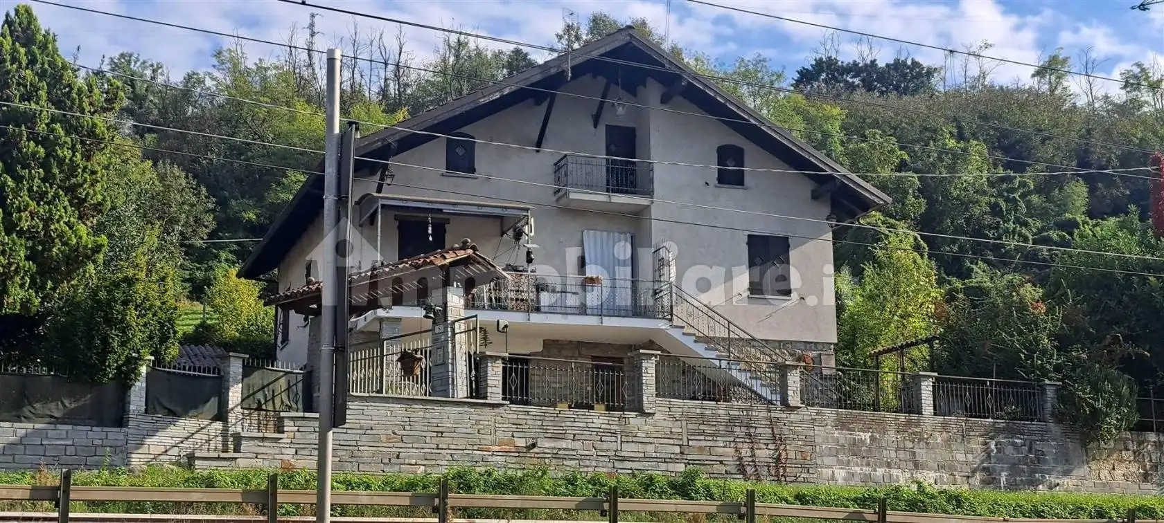 Villa in vendita a Ponti