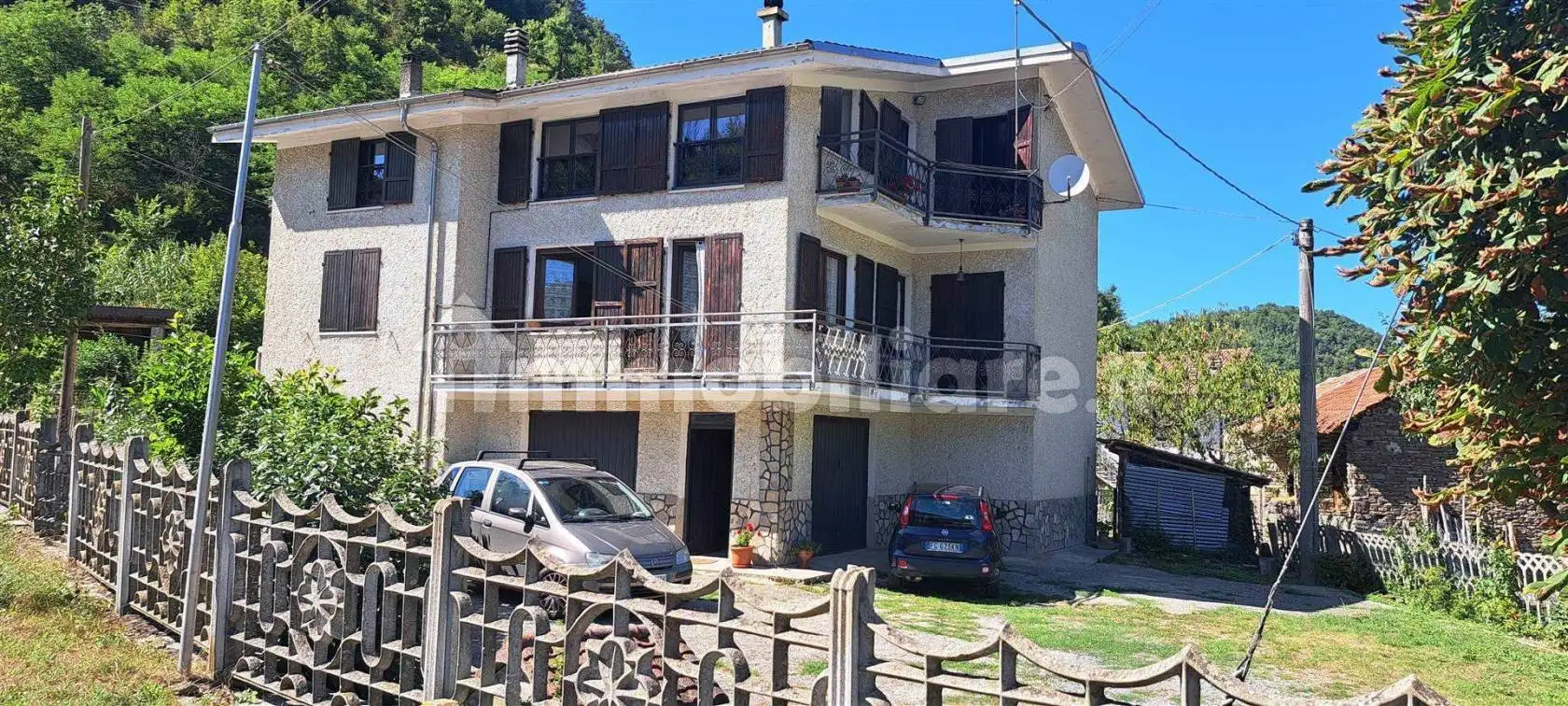 Villa in vendita a Gottasecca