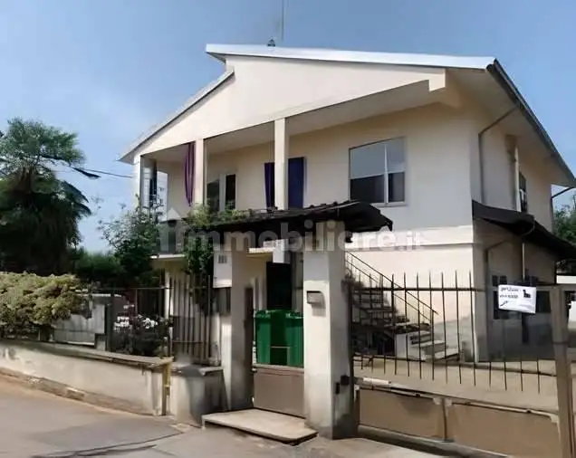 Appartamento in asta a Olevano di Lomellina