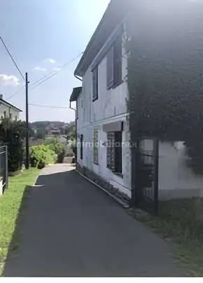 Appartamento in asta a Corvino San Quirico