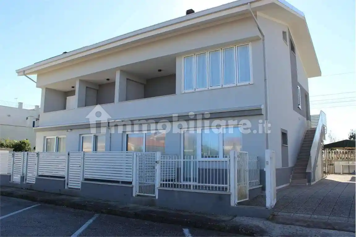 Appartamento in vendita a Falconara Marittima