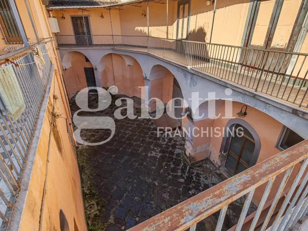 Palazzo - Edificio in vendita a Frattamaggiore