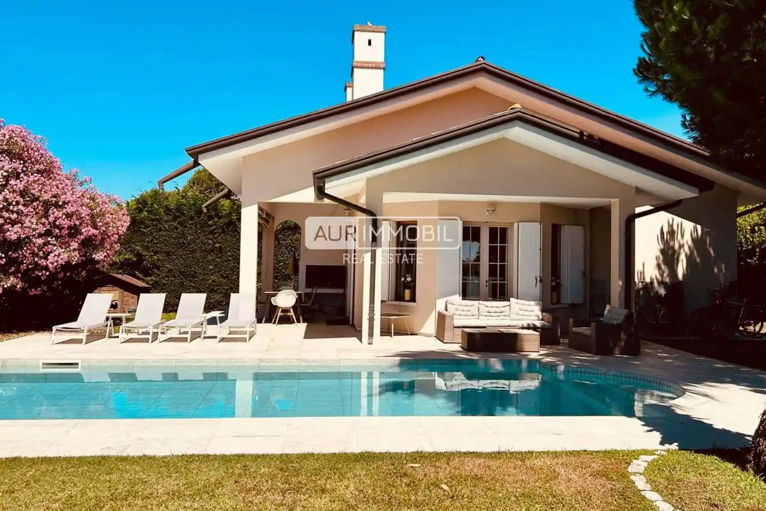 Villa in vendita a Nasino