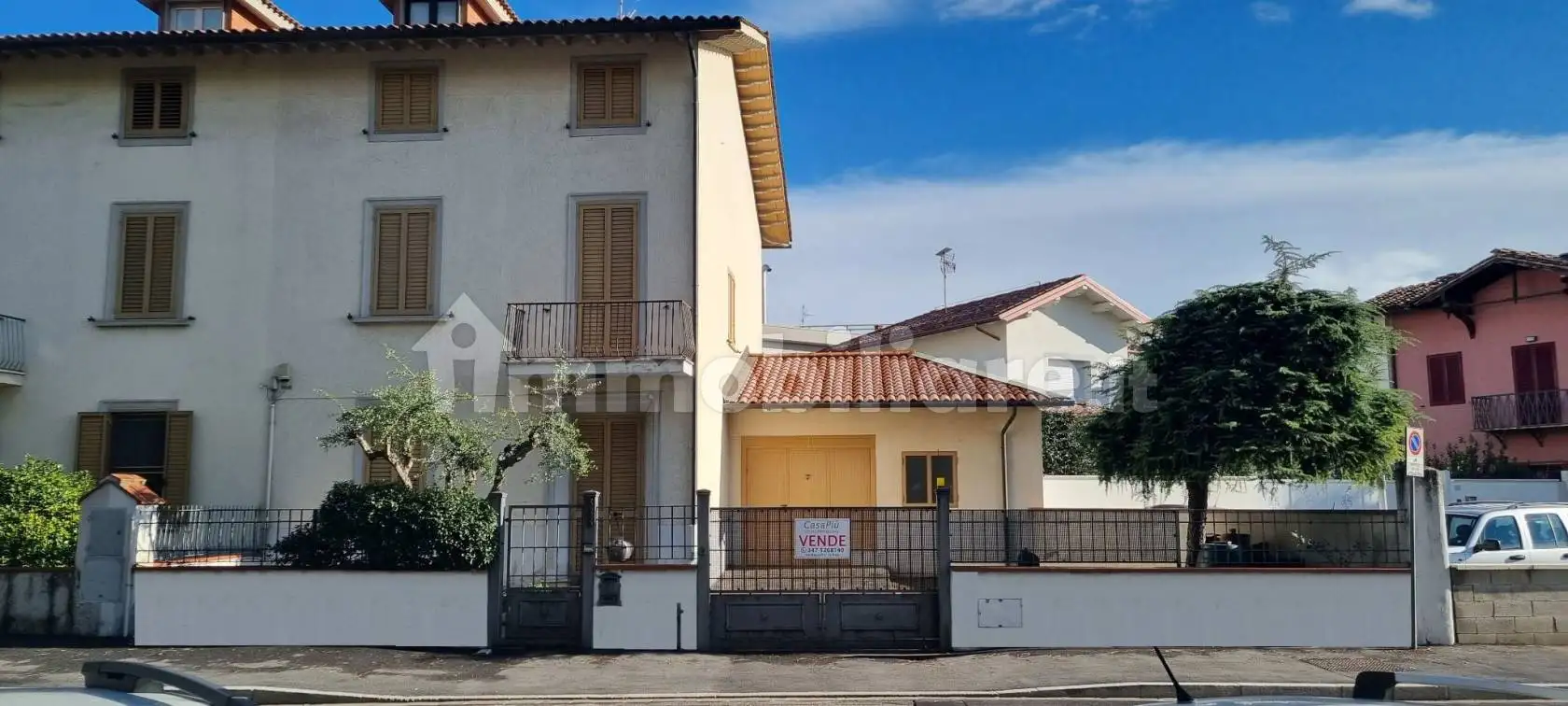 Casa indipendente in vendita a Prato