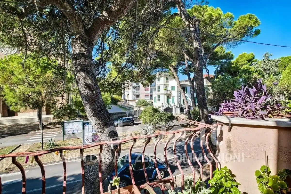 Quadrilocale viale Francesco Paolo Tosti 1, Pineta, Pescara - foto 2