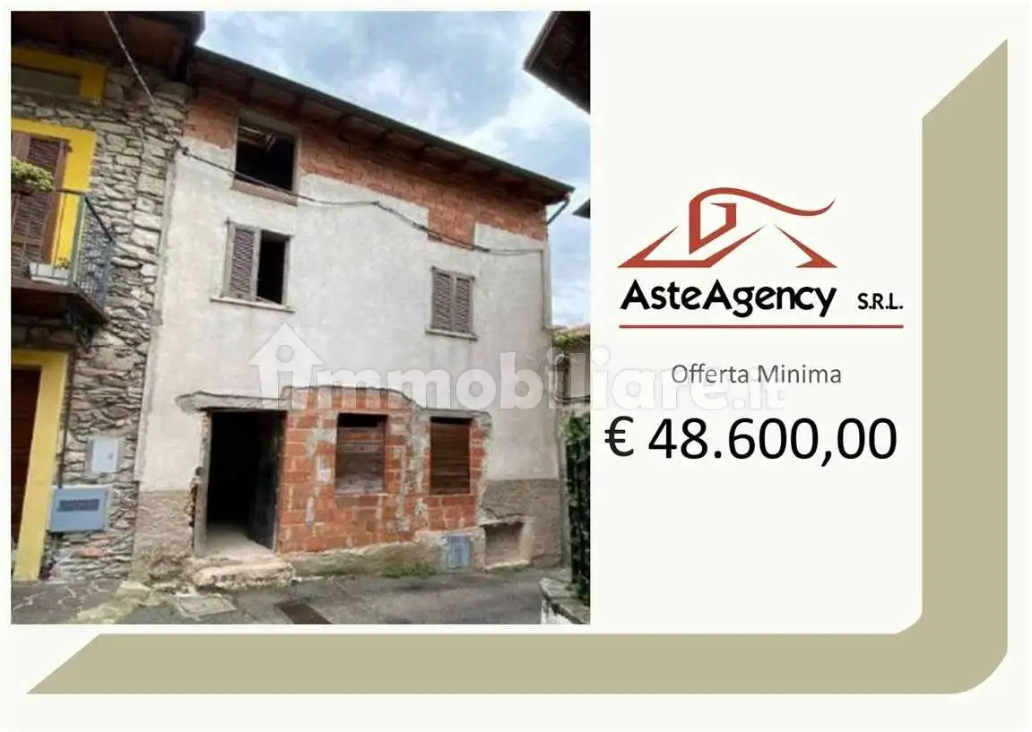 Appartamento in asta a Besano