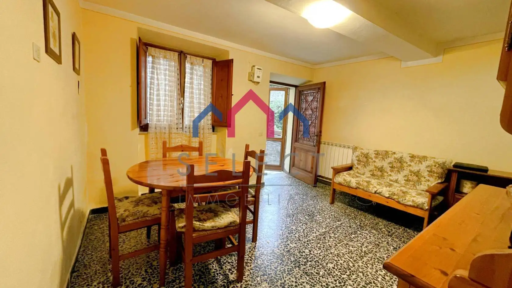 Casa indipendente in affitto a Borgo a Mozzano