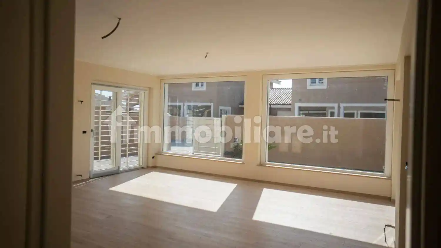 Villa unifamiliare via Miglioramento, 192, Rinascimento, Anzio - foto 4