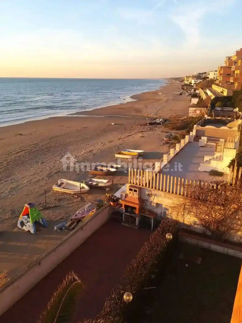 Villa in vendita a Anzio