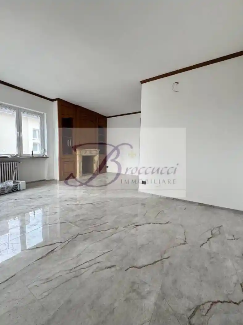 Quadrilocale ottimo stato, piano terra, Casbeno, Varese - foto 4