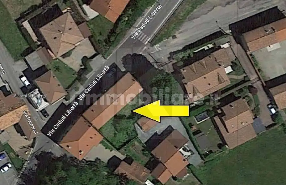 Casa indipendente in vendita a Castelletto Sopra Ticino