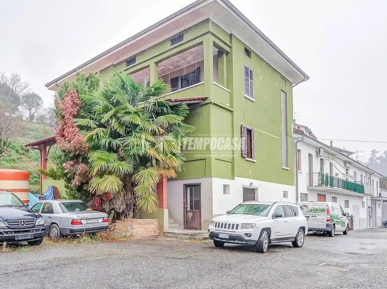 Casa indipendente in vendita a Borgomanero