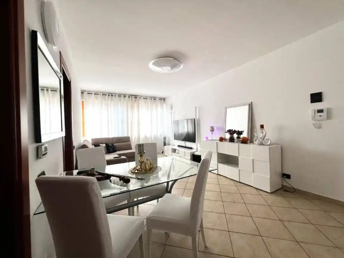 Trilocale Str. Carignano 30, Mercato - Santa Maria, Moncalieri - foto 2