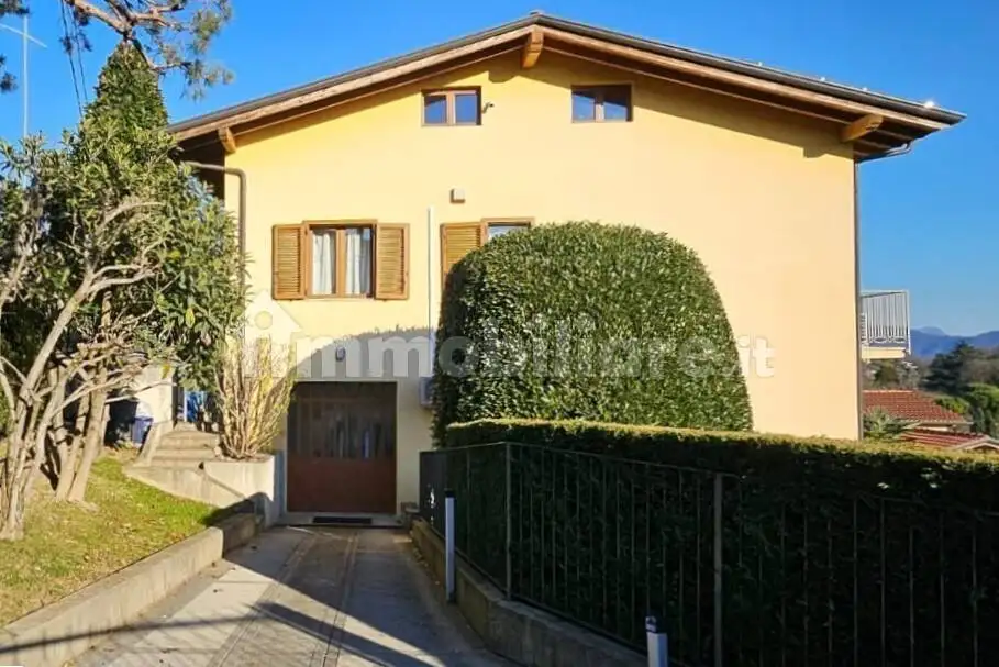 Villa in vendita a Cenate Sotto