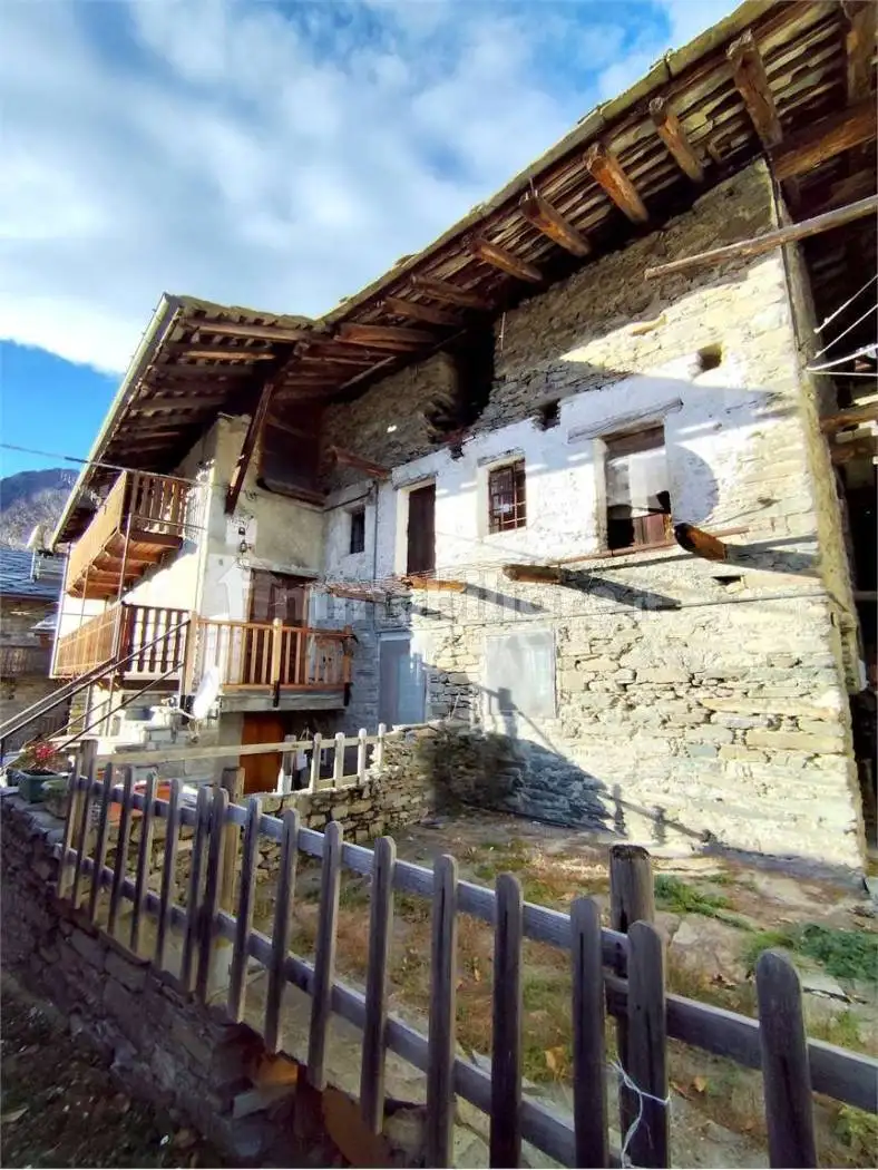 Rustico - Casale in vendita a Hone