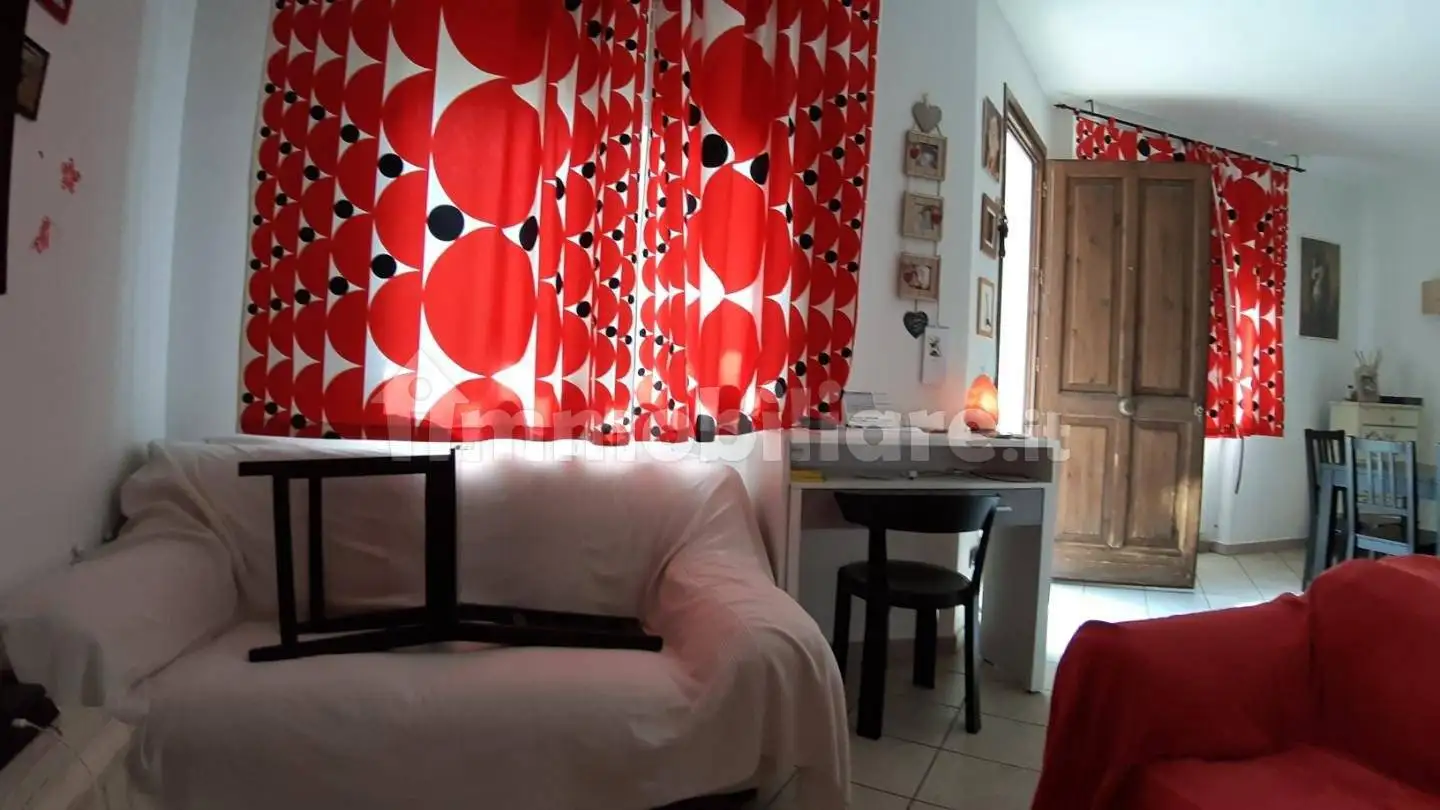 Appartamento buono stato, piano terra, Capraia e Limite - foto 3