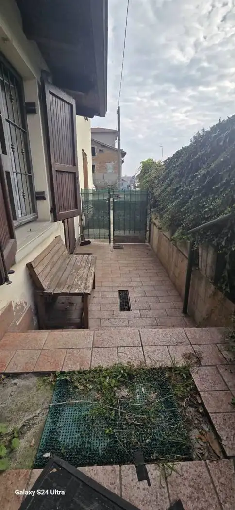 Casa indipendente in vendita a Reggio Emilia