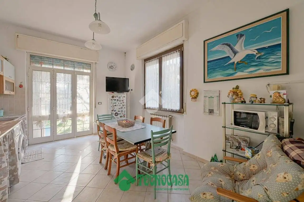 Terratetto plurifamiliare via Isola D'Elba 4, Ceparana Carpena, Bolano - foto 3