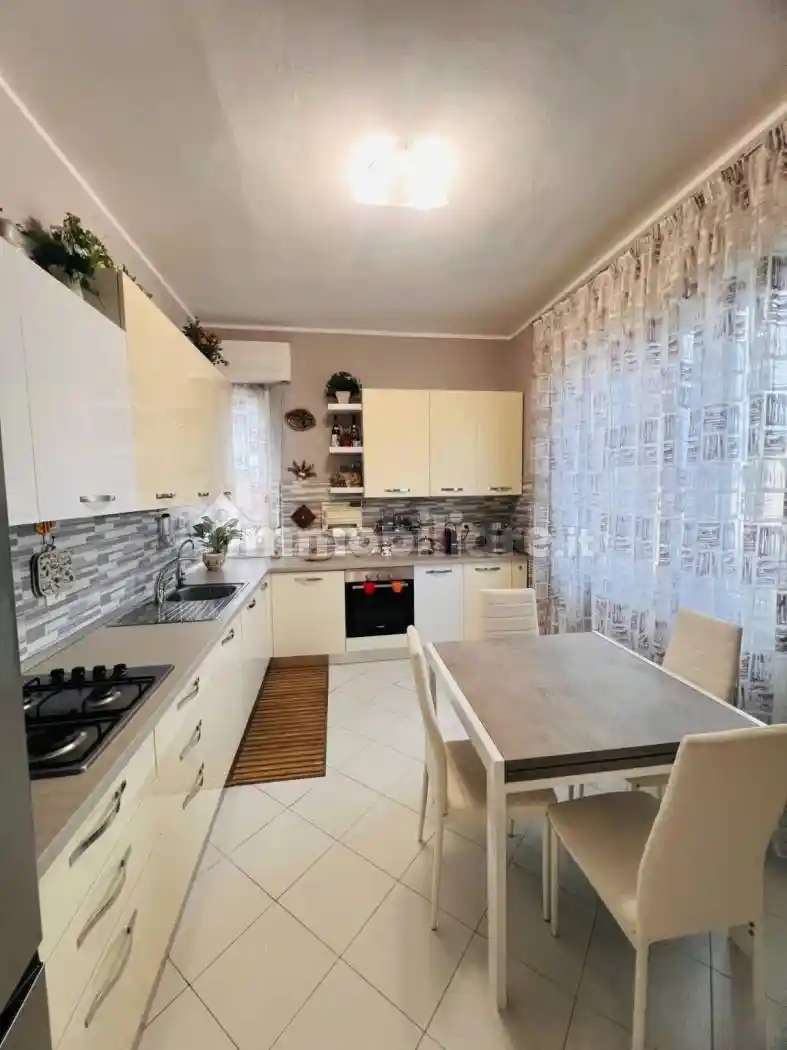 Appartamento via U. Foscolo,, Donoratico, Castagneto Carducci - foto 2