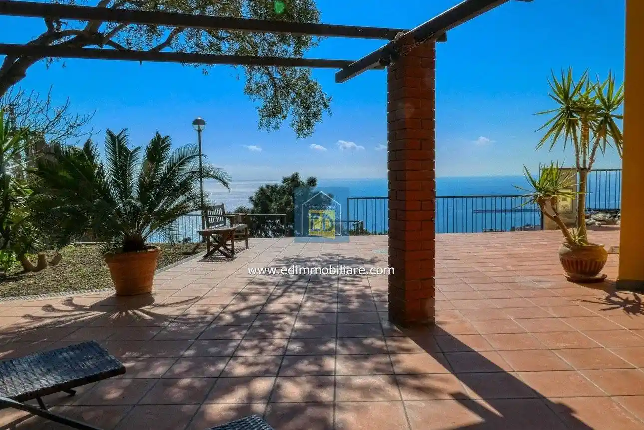 Attico - Mansarda in vendita a Albissola Marina