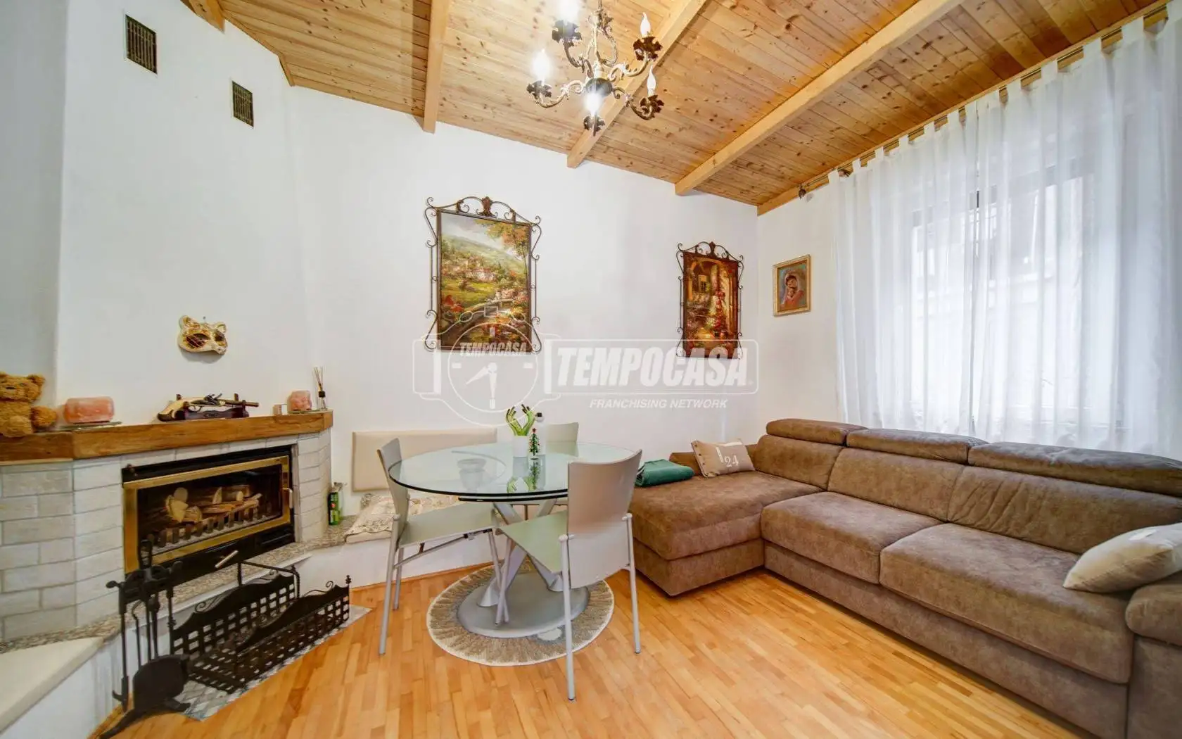 Casa indipendente in vendita a Gazzada Schianno