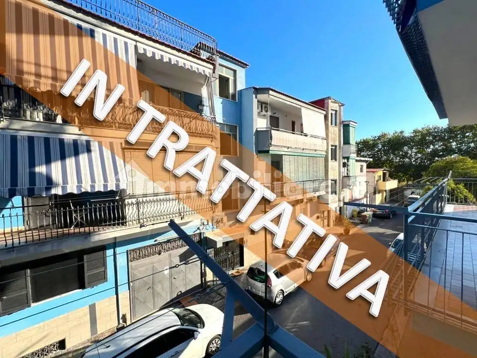 Appartamento in vendita a Napoli