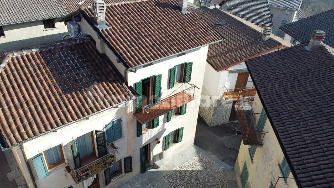 Casa indipendente in vendita a Pigra