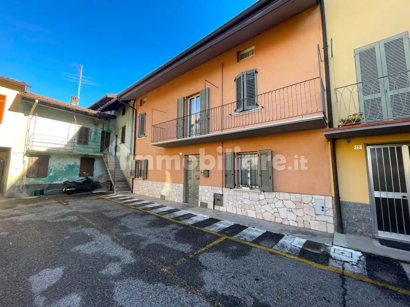 Terratetto unifamiliare via Fransisco della Mirandola, Levate - foto 2