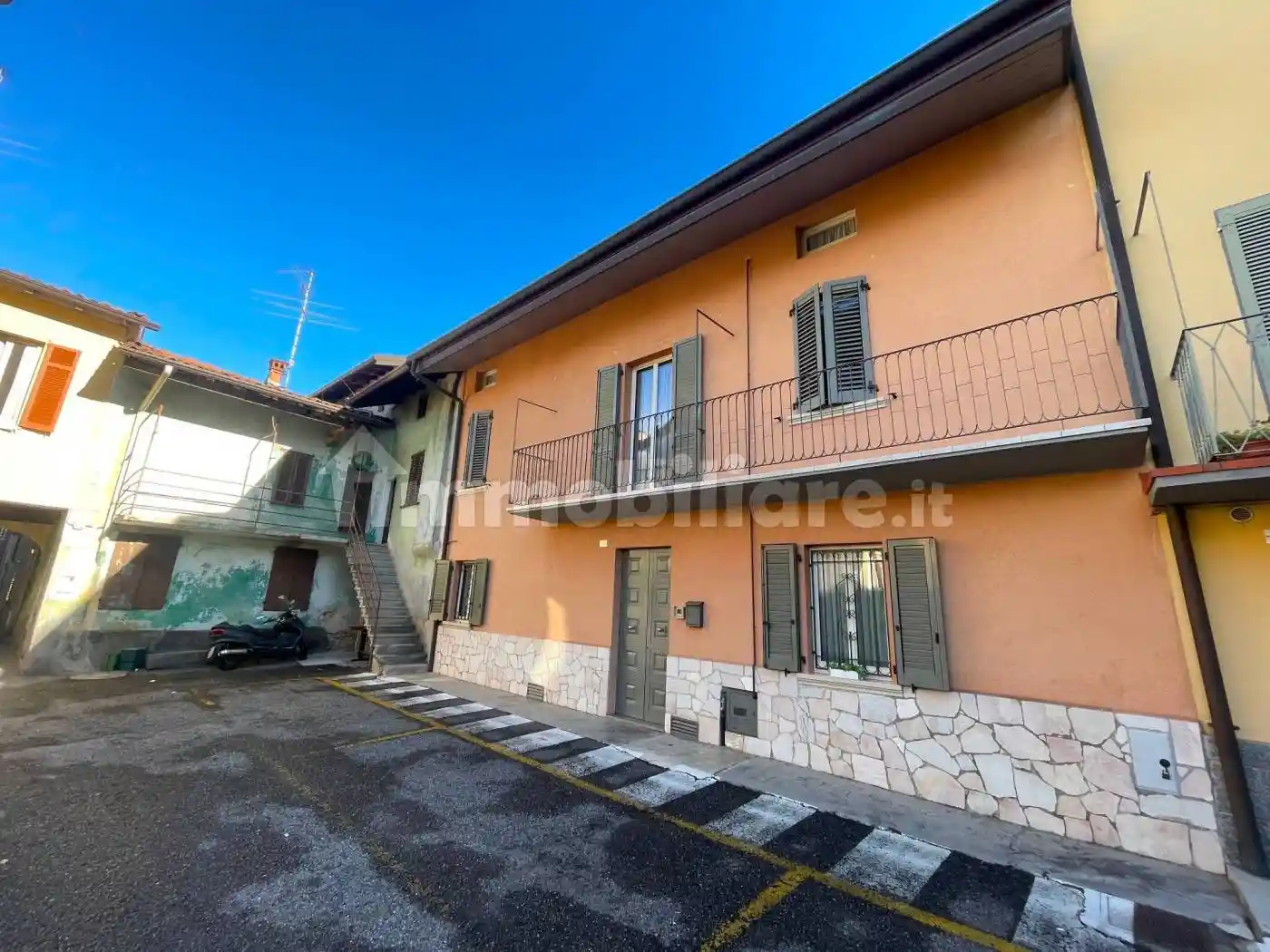 Terratetto unifamiliare via Fransisco della Mirandola, Levate - foto 3