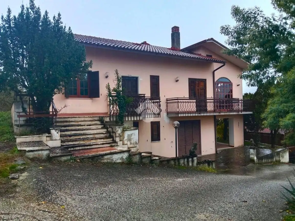 Villa in vendita a Montemiletto