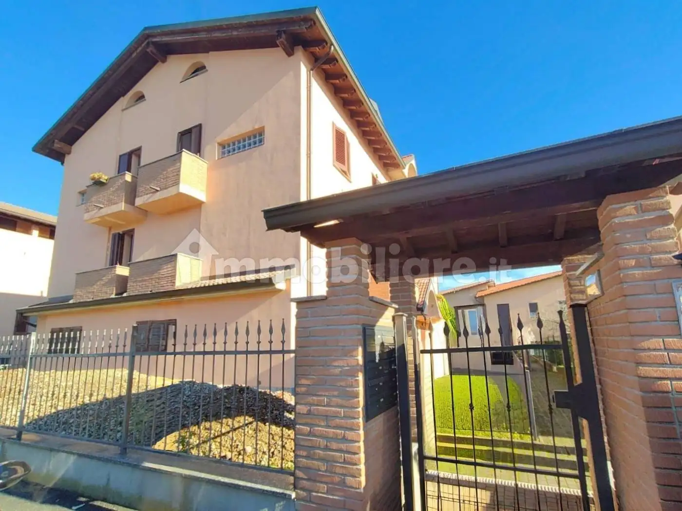 Appartamento in vendita a Binasco