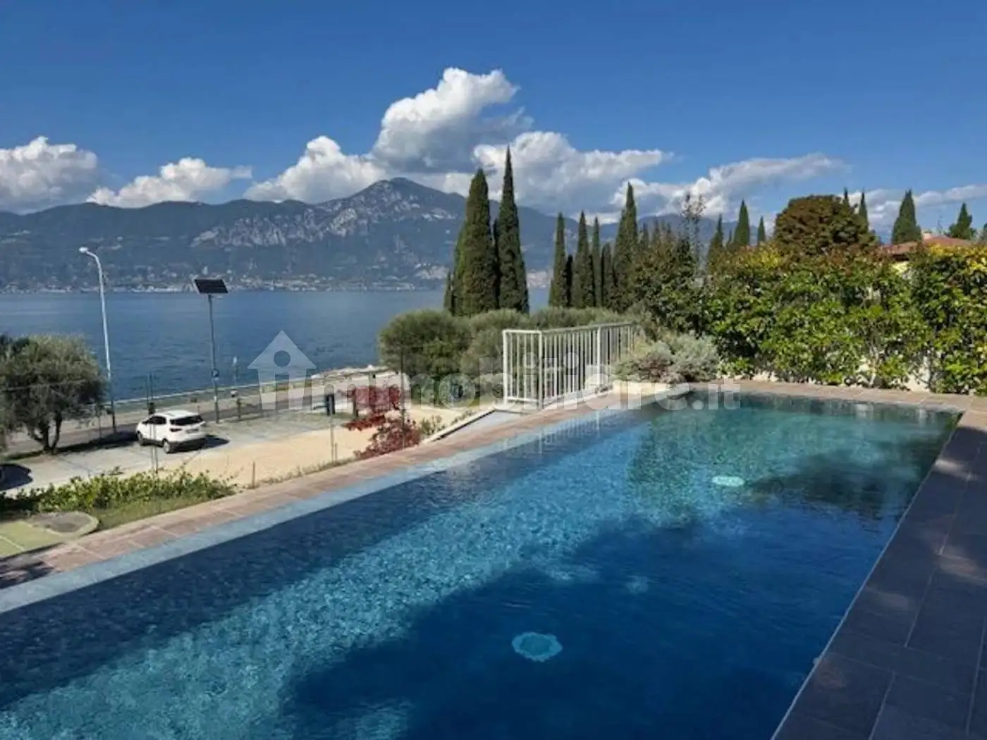 Villa in vendita a Torri del Benaco