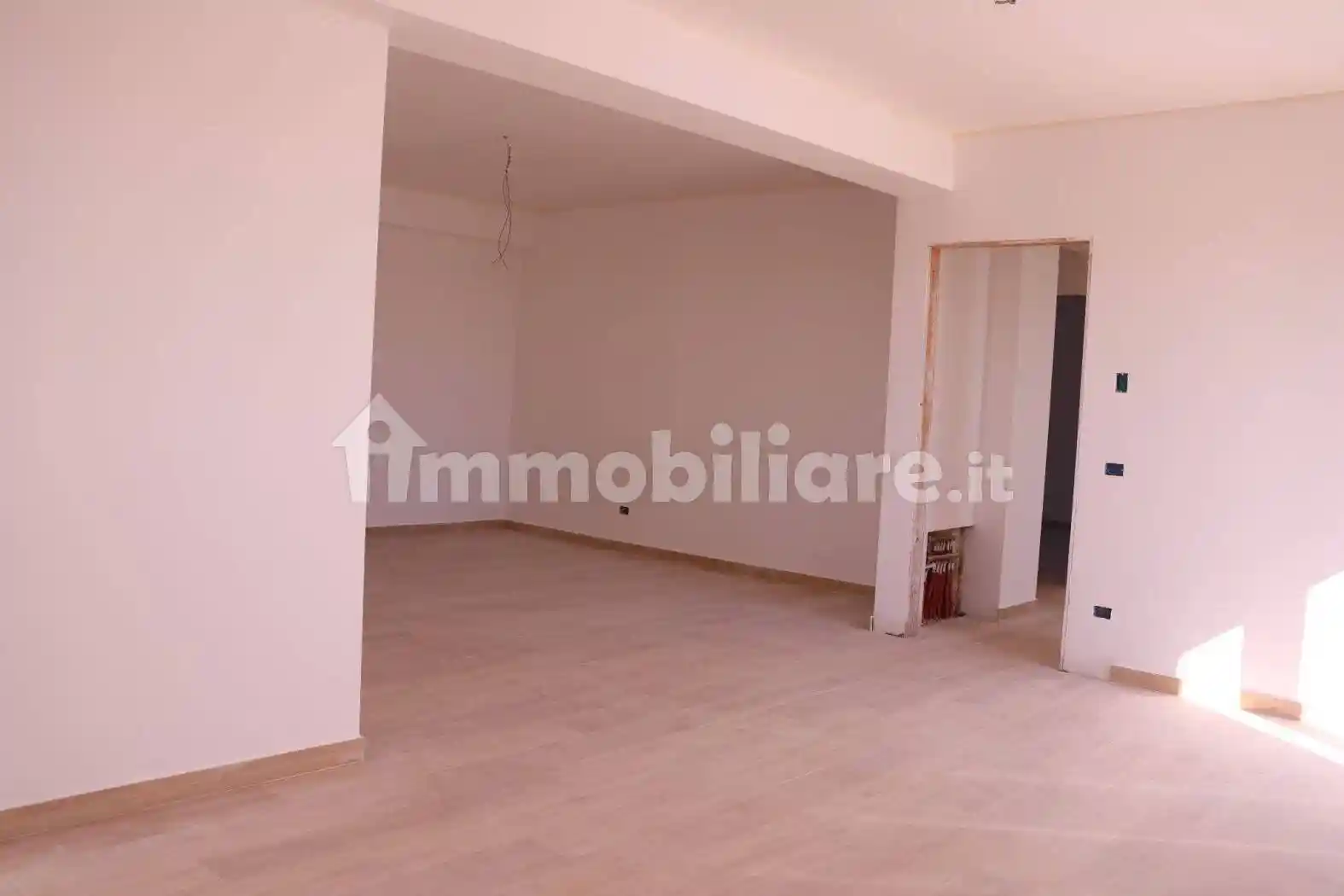 Appartamento in vendita a Camporotondo Etneo