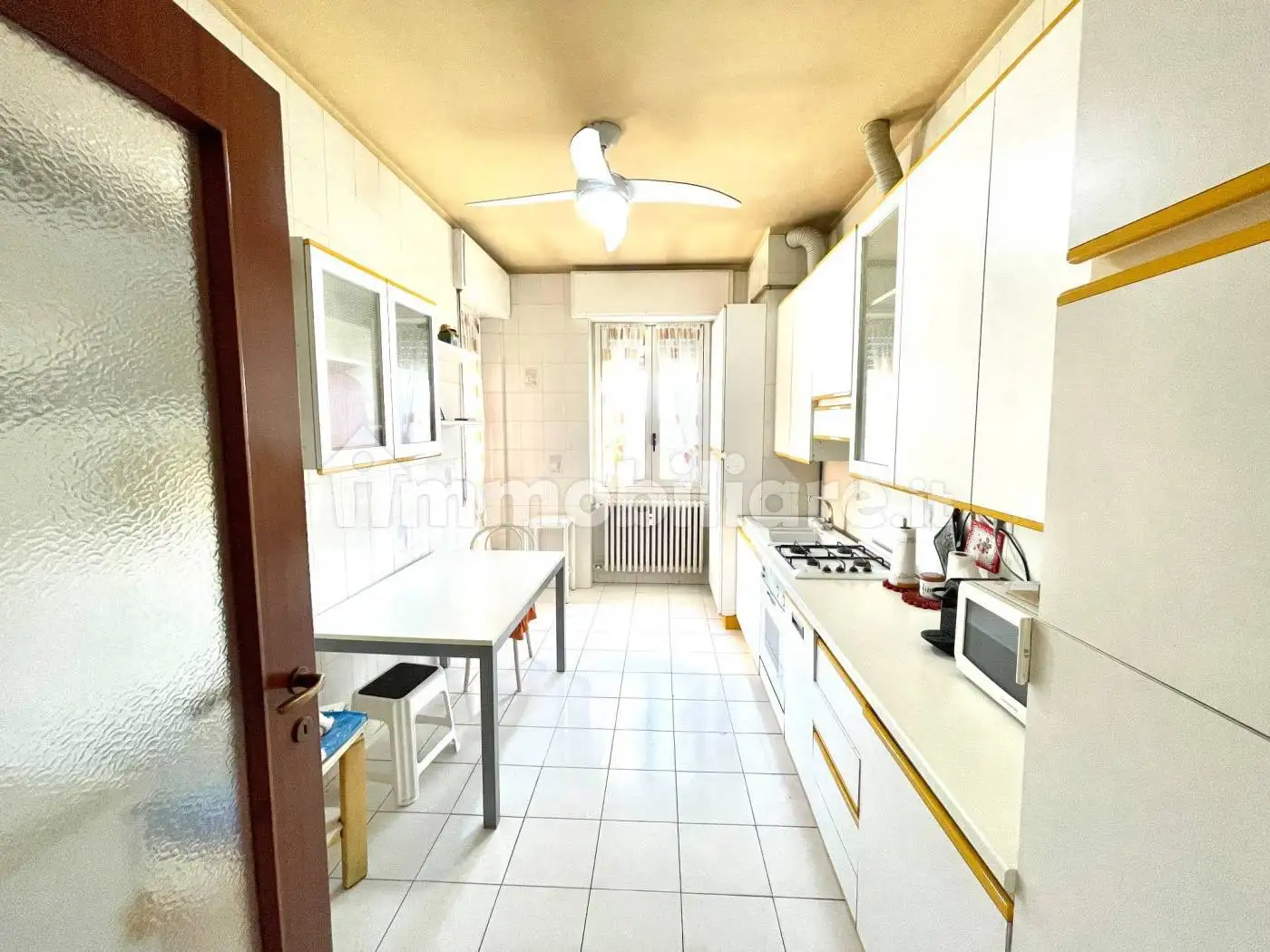 Trilocale via Monte Grappa 3, Centro, Arluno - foto 2