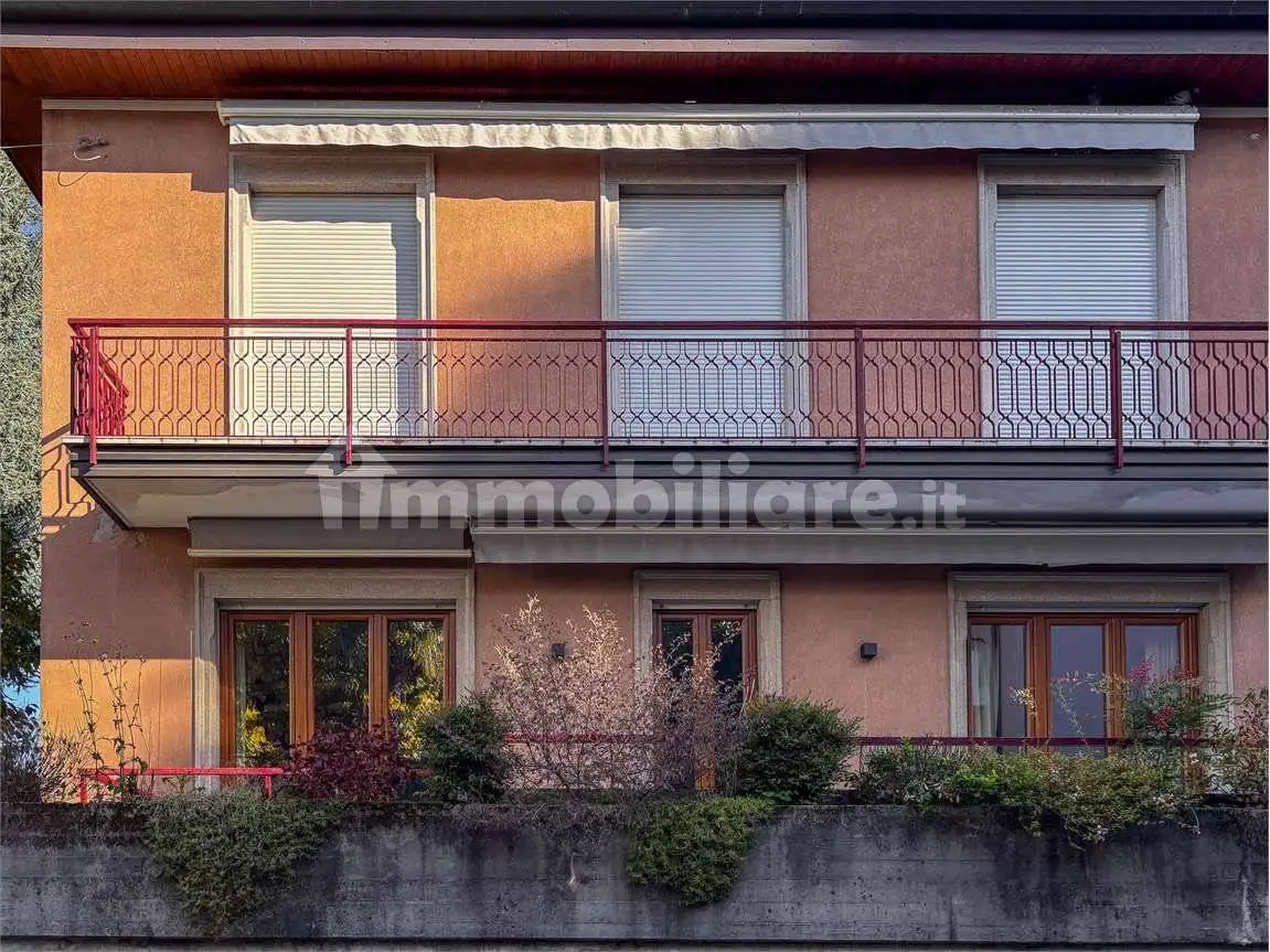 Villa bifamiliare via Camillo Benso Conte di Cavour, Albizzate - foto 4