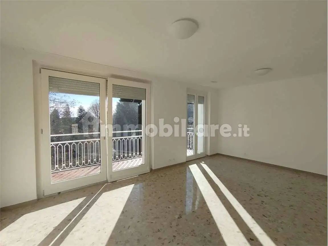 Appartamento in affitto a Varese