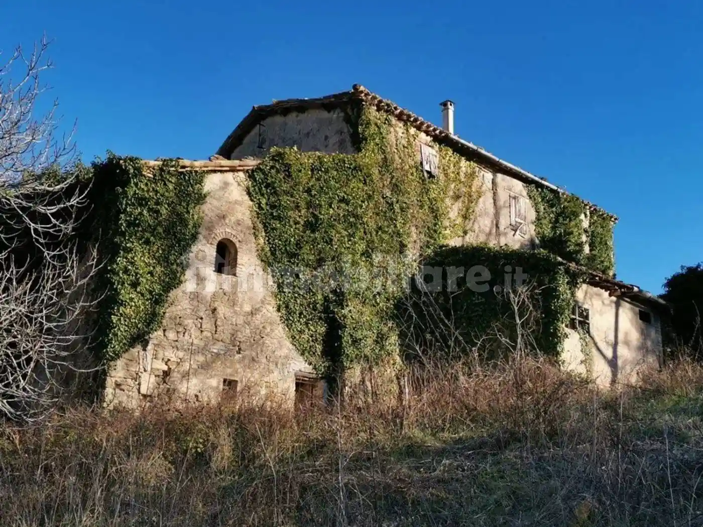 Rustico - Casale in vendita a Cingoli