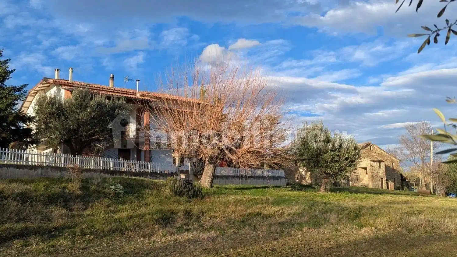 Rustico - Casale in vendita a Treia