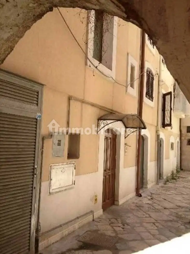 Palazzo - Edificio in vendita a Bari