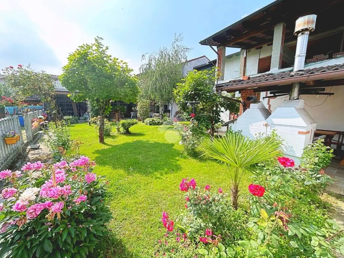 Casa indipendente in vendita a Alessandria