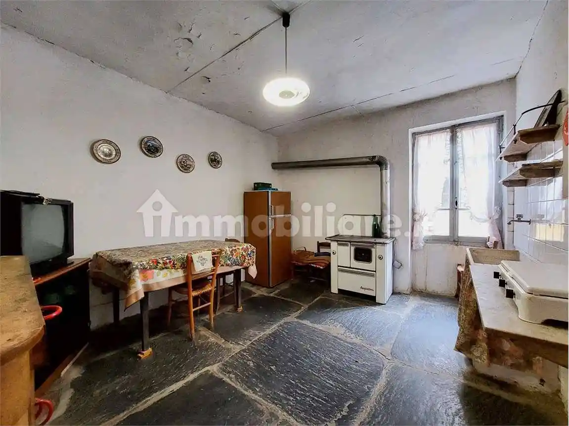 Terratetto unifamiliare piazza Vittorio Veneto, 9, Leverone, Borghetto d'Arroscia - foto 4