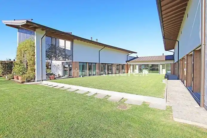 Villa in vendita a Treviolo