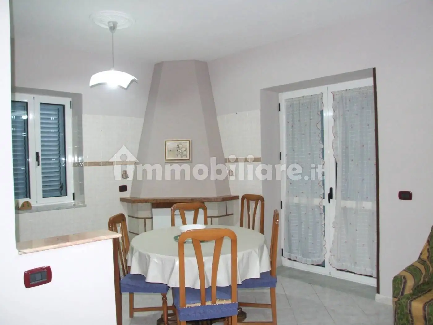 Quadrilocale via Ugo Foscolo, Apice - foto 3