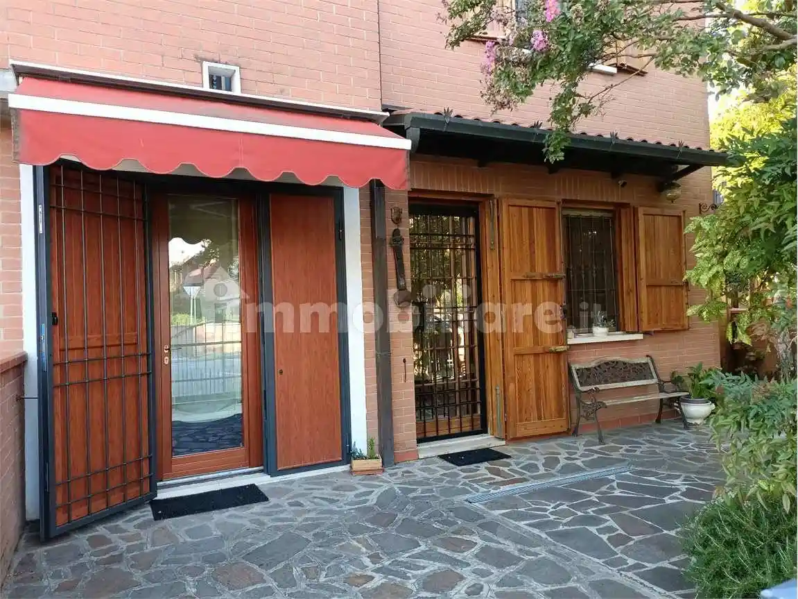 Villa a schiera via Ignazio Silone, 7, Ippodromo, Ferrara - foto 2