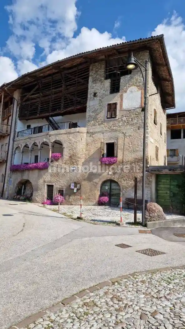 Rustico - Casale in vendita a San Lorenzo Dorsino