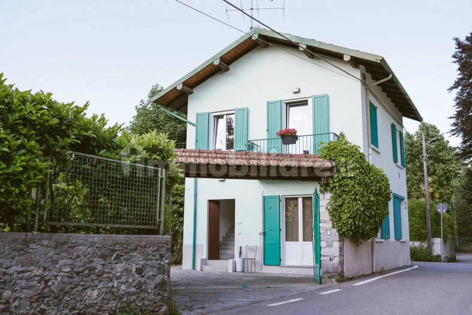 Casa indipendente in affitto a Lesa